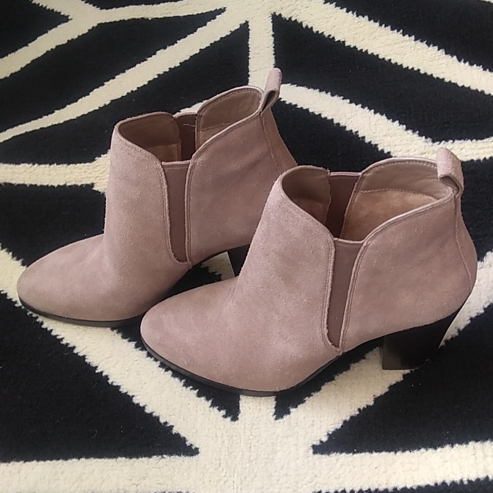 New Michael Kors Brandy suede bootie - Picture 6 of 7